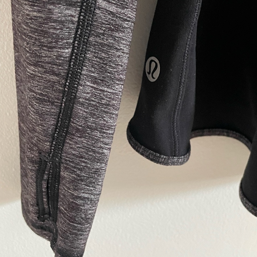 Lululemon Shape Up Hooded Pullover Gray Black Yoga Running Pilates Outdoor - Picture 6 of 7